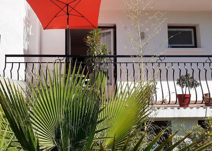 Bel Avec Grande Terrasse Ensoleillee Et Jardin 公寓 佩皮尼昂
